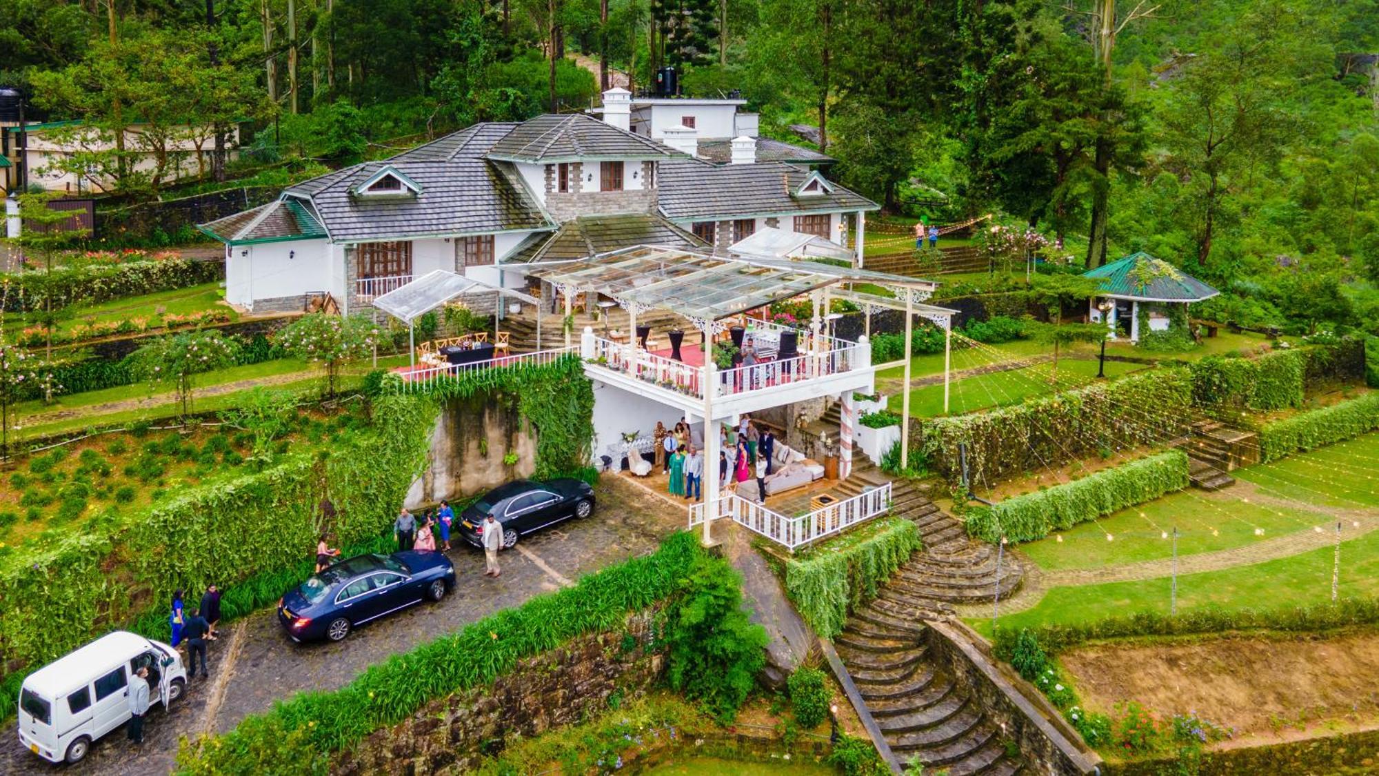 Manuel Manor Hotell Labugolla Exteriör bild